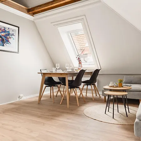 Apartamento 2024 Renovated Luxury Penthouse! Up To 9 Guests! Bergen